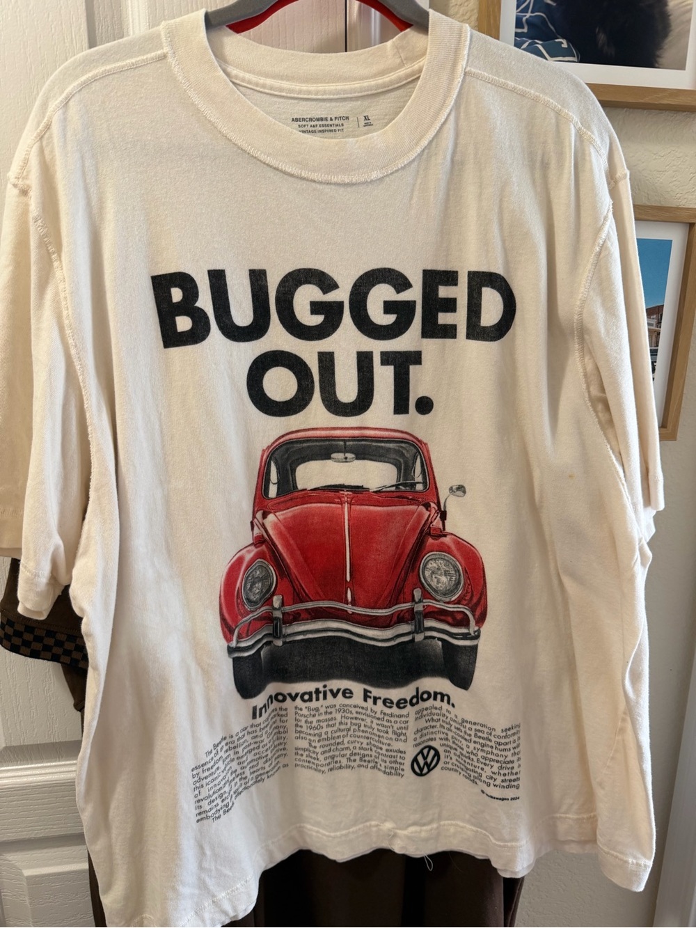 Abercrombie & Fitch Cream Short Sleeve Tee with Red Car Graphic